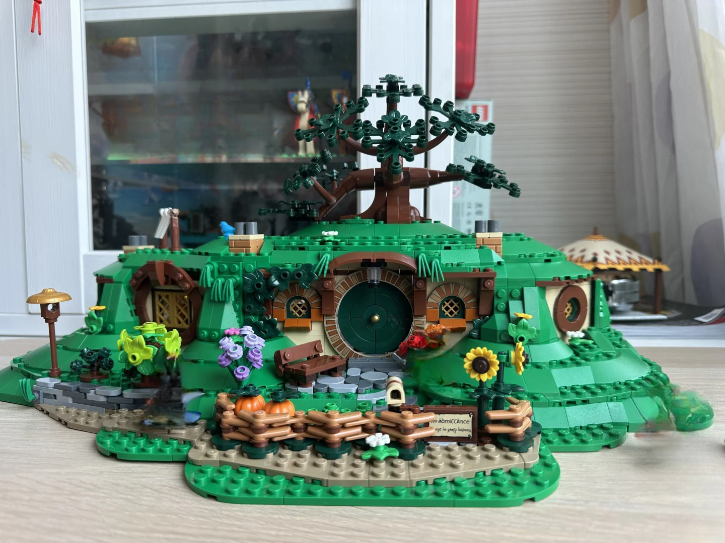New MOC Gnome Green Hollow Tre - Home Bargains review and price